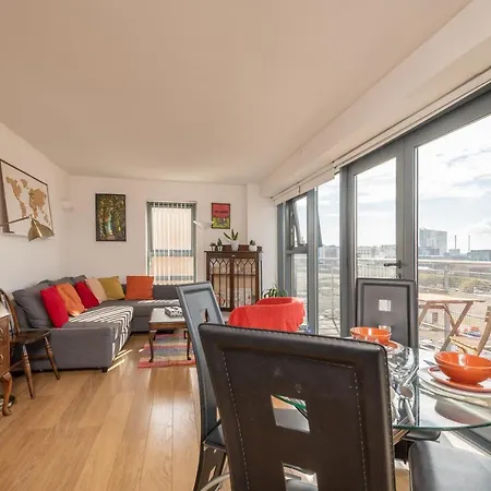 Lovely 1-bed Close To Leeds Centre شقة *